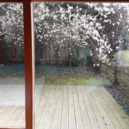 Eg-zimmer Mit Bad Und Terrasse * Kassel