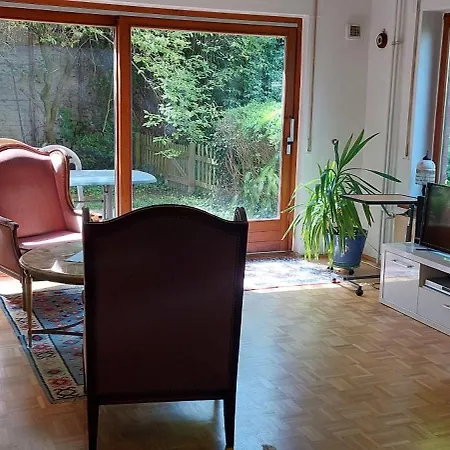 Eg-zimmer Mit Bad Und Terrasse *