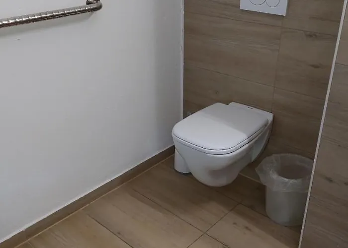 Lägenhet Eg-zimmer Mit Bad Und Terrasse *