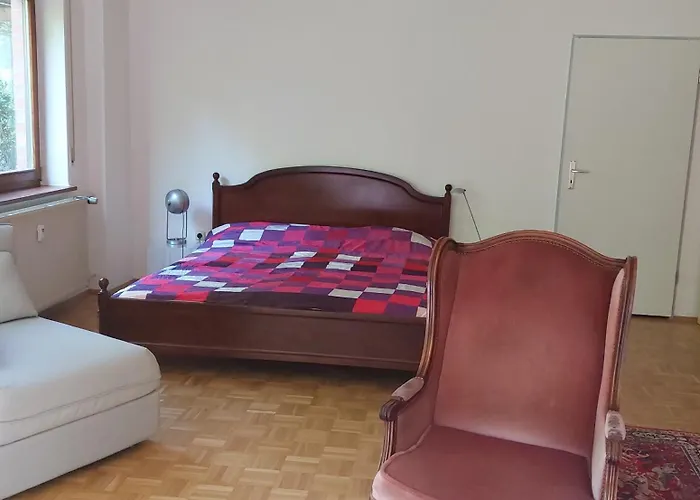 Lägenhet Eg-zimmer Mit Bad Und Terrasse